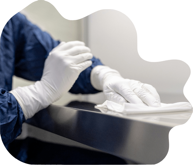 Reinigung eines Labors mit Mopp

